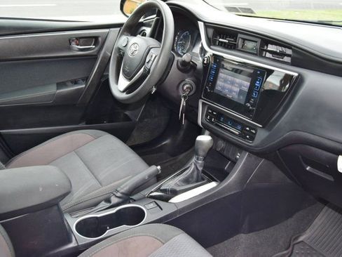 Used 2019 Toyota Corolla LE FWD image 21