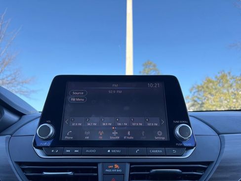 Used 2025 Nissan Altima 2.5 SV image 24