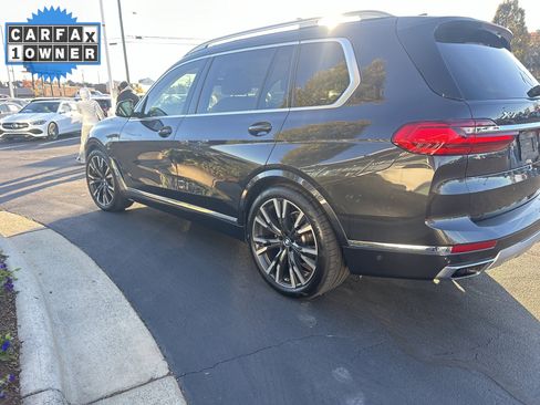 Used 2021 BMW X7 xDrive40i w/ Premium Package 2 image 8