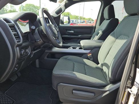 New 2026 RAM 1500 Express AWD/4WD image 10