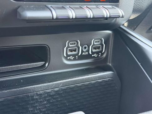 Used 2022 RAM 1500 Big Horn w/ Night Edition AWD/4WD image 21