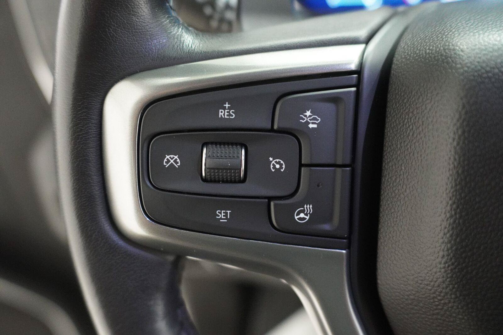 Used 2023 Chevrolet Silverado 1500 RST RWD image 9