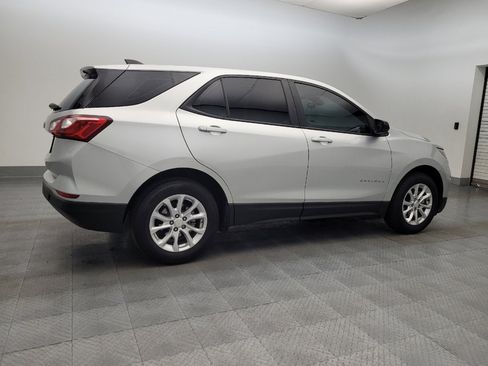 Used 2020 Chevrolet Equinox LS image 10