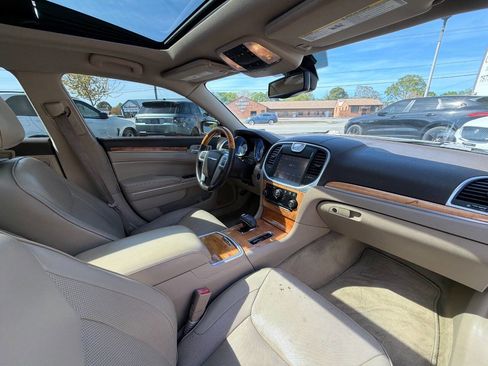 Used 2013 Chrysler 300 C w/ Beats Audio Group image 31