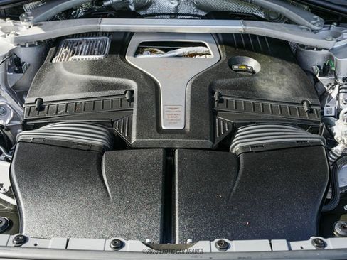 Used 2021 Aston Martin DBX AWD/4WD image 16