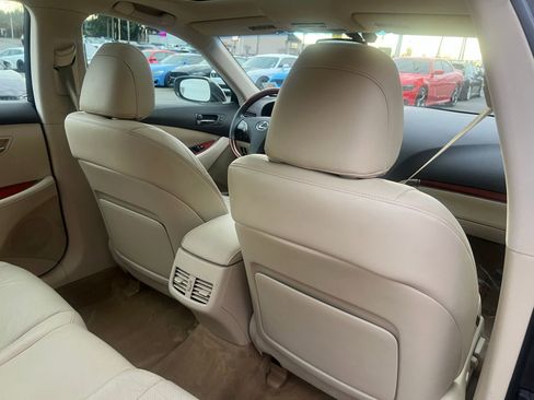 Used 2011 Lexus ES 350 image 24