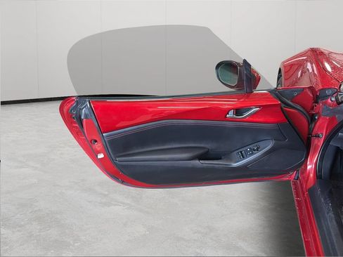 Used 2016 MAZDA MX-5 Miata Grand Touring RWD image 37