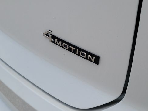 Used 2024 Volkswagen Atlas Cross Sport SEL AWD/4WD image 10