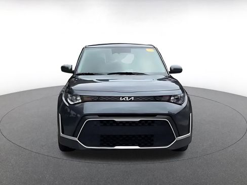 Used 2025 Kia Soul LX w/ LX Technology Package FWD image 4
