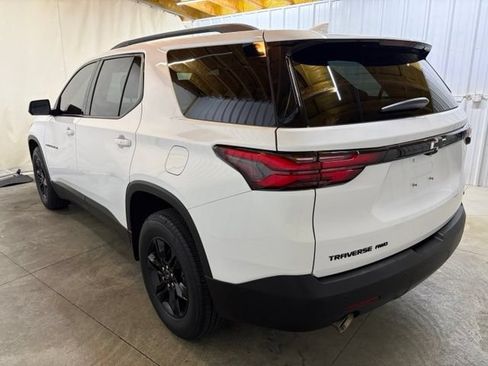Used 2022 Chevrolet Traverse LT w/ Midnight/Sport Edition AWD/4WD image 8
