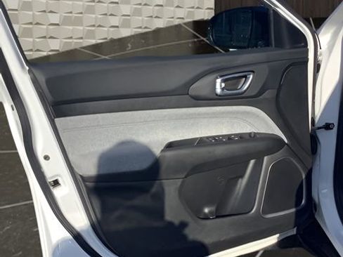 Certified 2022 Jeep Compass Latitude w/ Convenience Group image 15