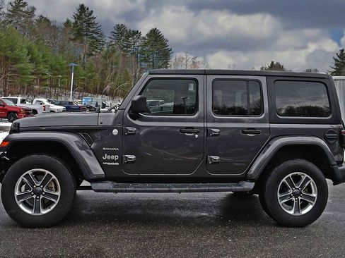 Used 2020 Jeep Wrangler Unlimited Sahara image 4