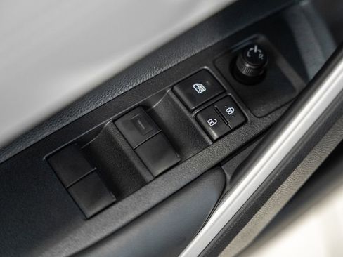 New 2026 Toyota Corolla Cross L image 30