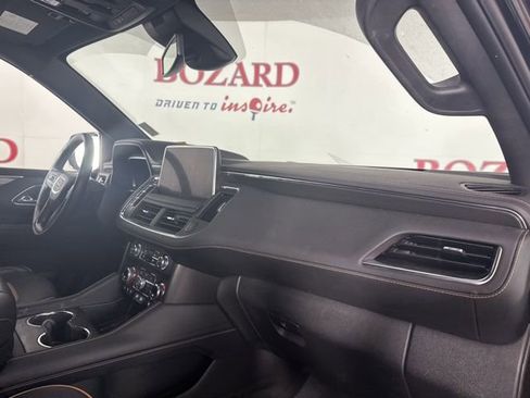 Used 2024 GMC Yukon AT4 w/ AT4 Premium Package image 17