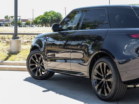New 2026 Land Rover Range Rover Sport Dynamic SE AWD/4WD image 13