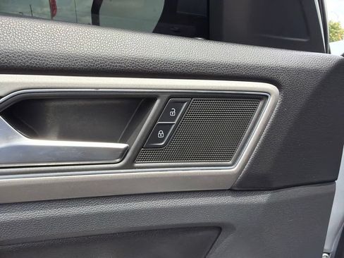 Used 2019 Volkswagen Atlas SEL FWD image 14