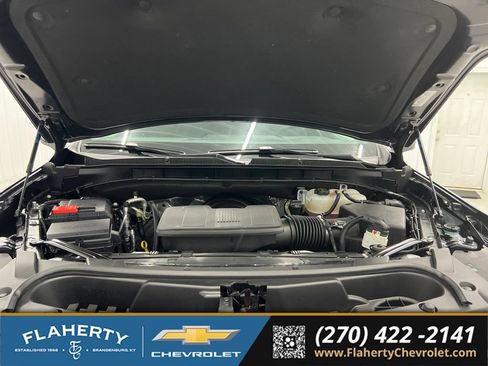 Used 2026 Chevrolet Suburban LT w/ Comfort Package AWD/4WD image 16