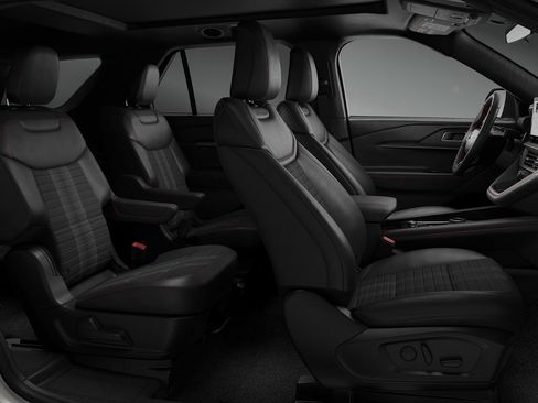 New 2026 Ford Explorer ST-Line image 29