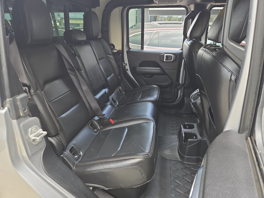 Used 2020 Jeep Gladiator Overland w/ Uconnect 4C Nav & Sound Group AWD/4WD image 15