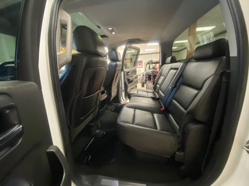 Used 2014 GMC Sierra 1500 SLT w/ All-Terrain Package AWD/4WD image 18