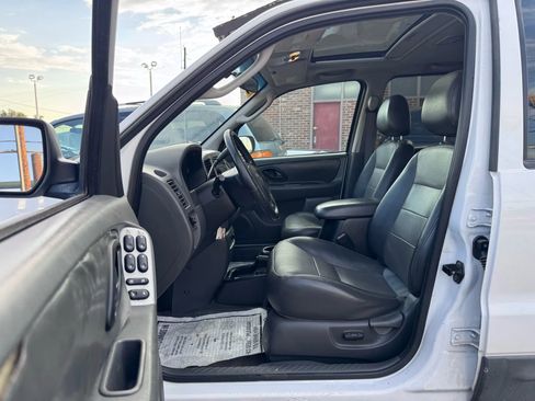 Used 2003 Ford Escape XLT image 13