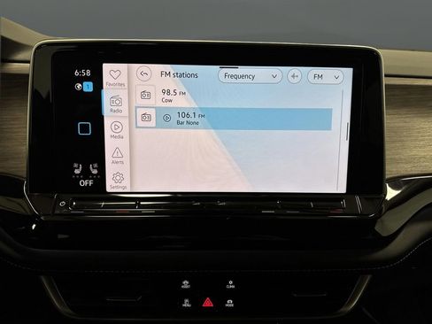 Certified 2024 Volkswagen Atlas SEL Premium R-Line image 20