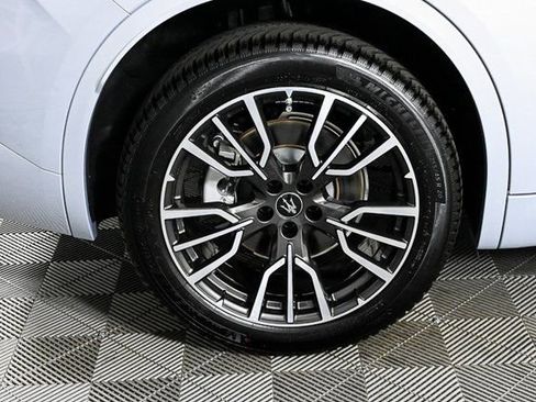 Used 2024 Maserati Grecale GT image 4
