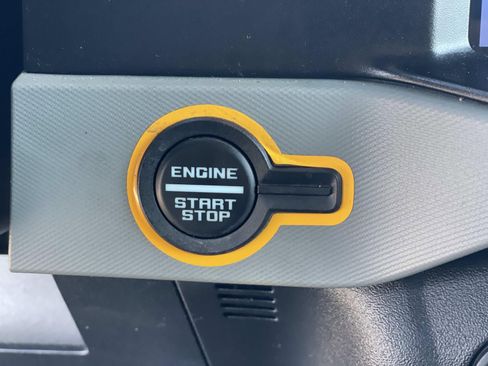 Used 2021 Ford Bronco Badlands image 21