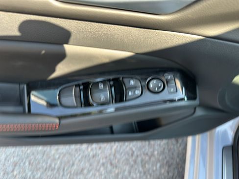 New 2025 Nissan Altima 2.5 SR image 19