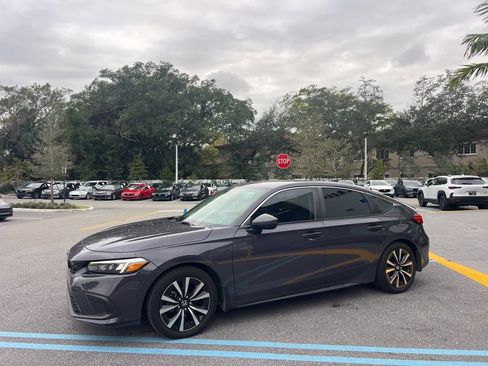 Used 2024 Honda Civic EX-L image 9