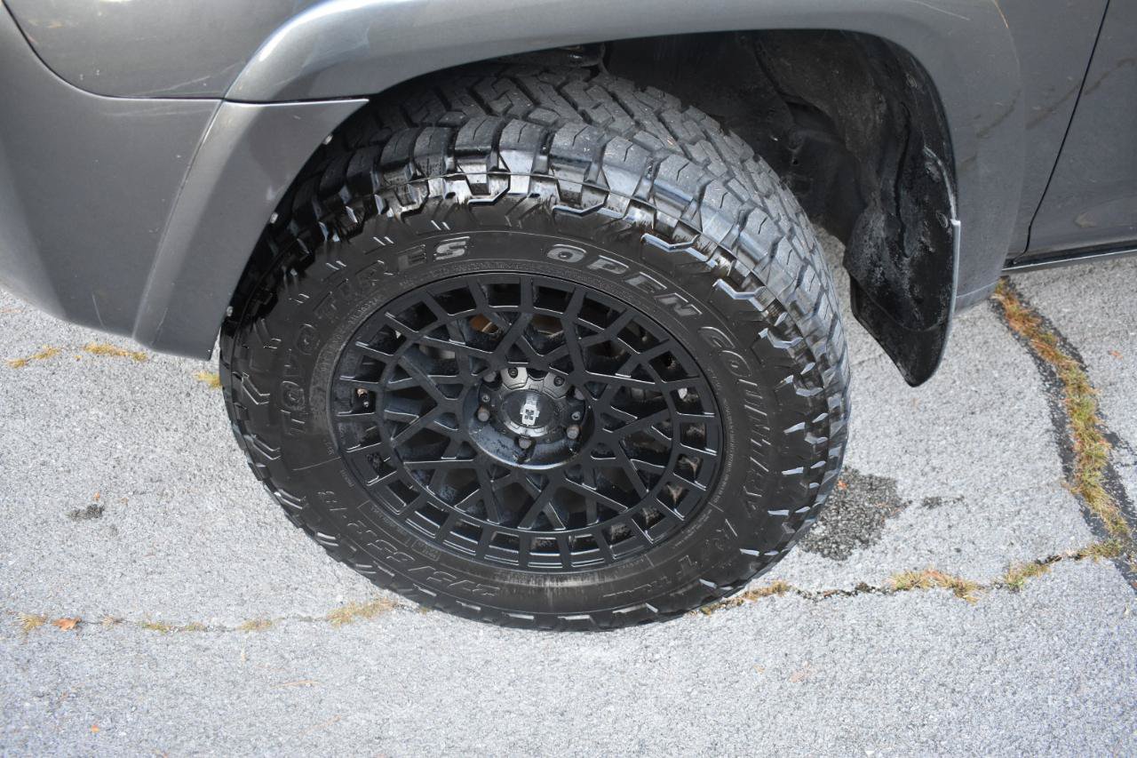 Used 2016 Toyota 4Runner SR5 Premium AWD/4WD image 38