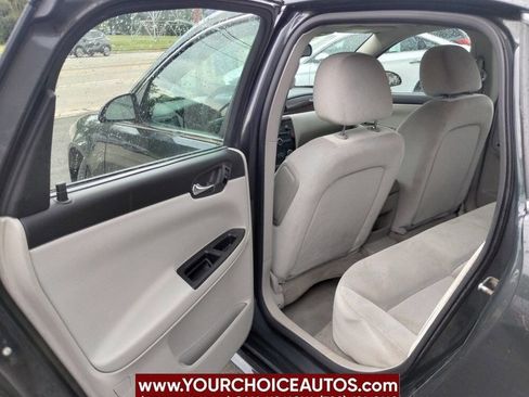 Used 2015 Chevrolet Impala LT w/ LT Sunroof Package image 15