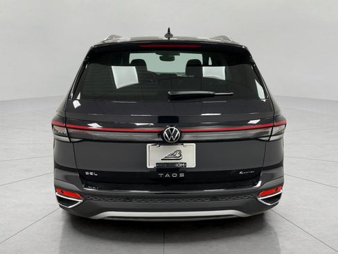 New 2026 Volkswagen Taos SEL image 4