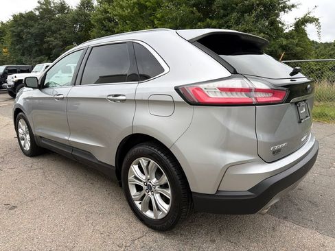 Used 2020 Ford Edge Titanium FWD image 4