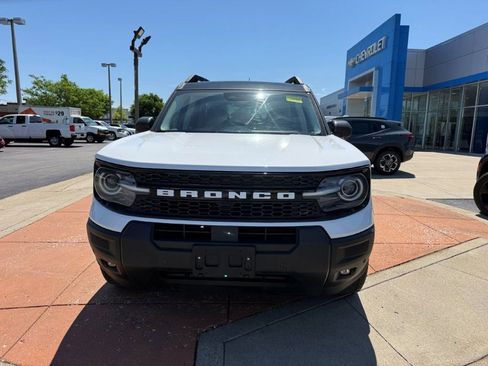 Used 2025 Ford Bronco Sport Outer Banks w/ Outer Banks Tech Package+ AWD/4WD image 2