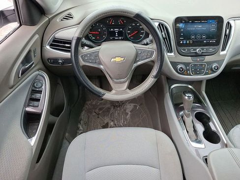 Used 2019 Chevrolet Malibu LT image 16