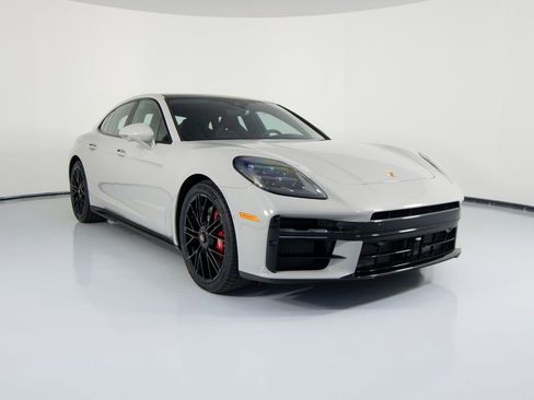 New 2026 Porsche Panamera GTS image 12