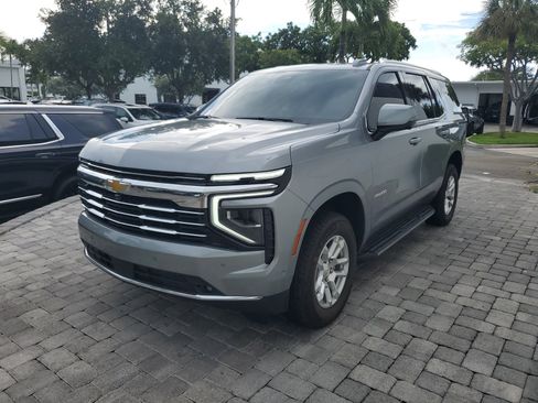 Used 2026 Chevrolet Tahoe LT w/ Comfort Package RWD image 3