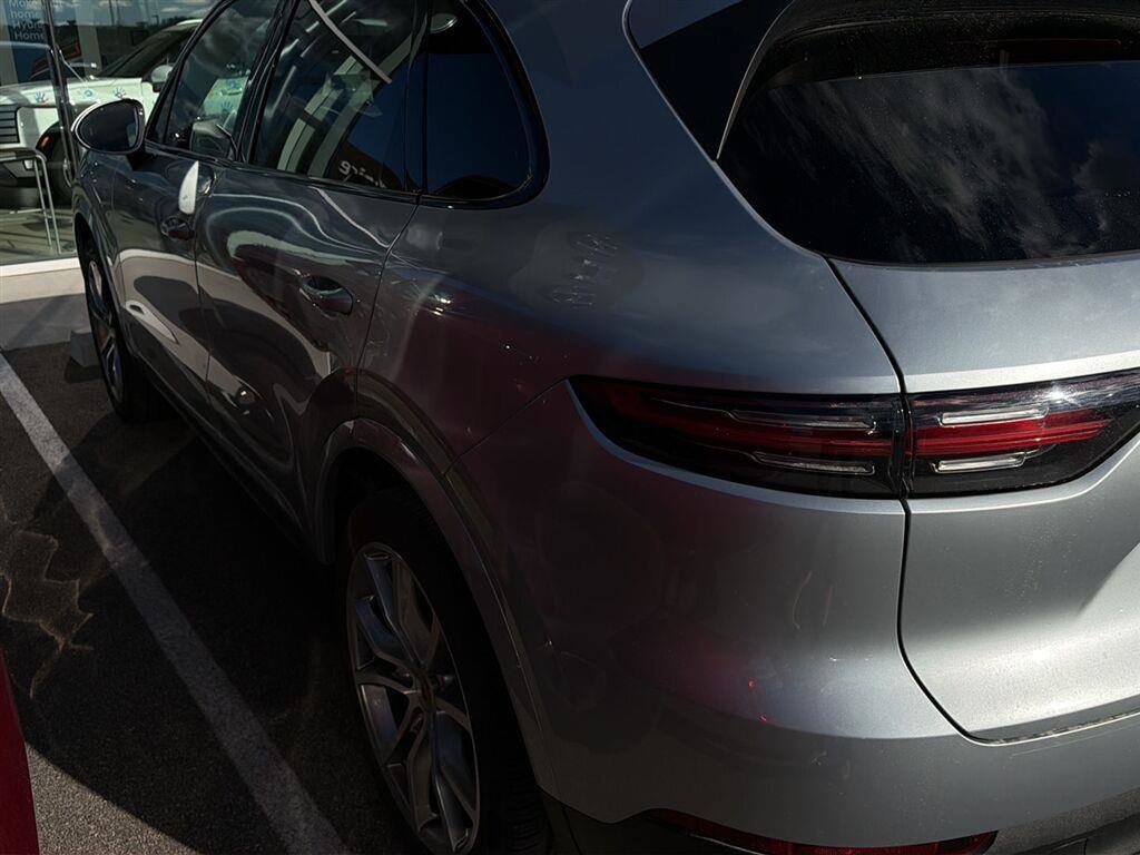 Used 2020 Porsche Cayenne S AWD/4WD image 13