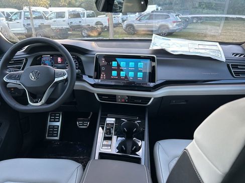 New 2026 Volkswagen Atlas Cross Sport SEL Premium R-Line image 10