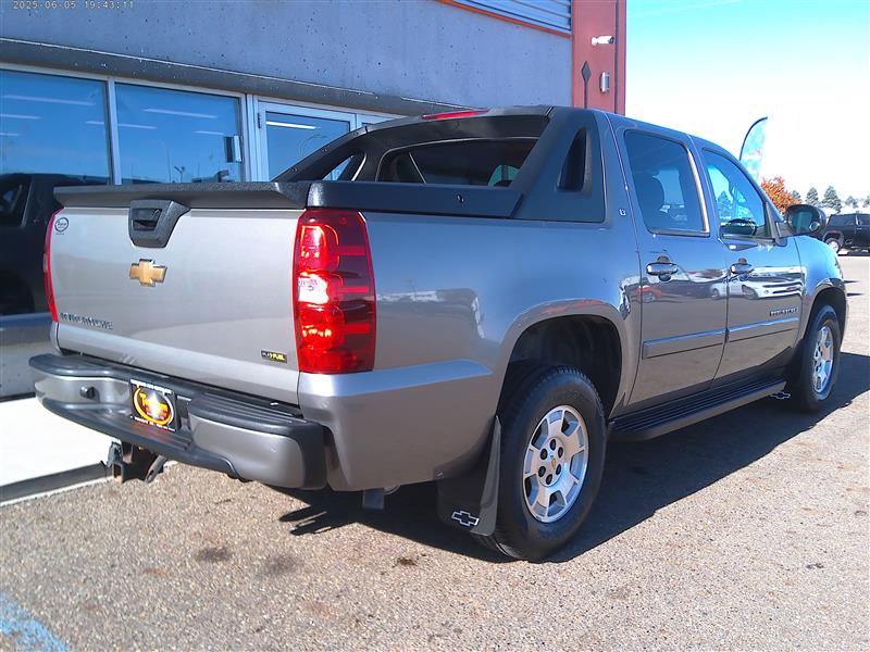 Used 2007 Chevrolet Avalanche LT AWD/4WD image 3