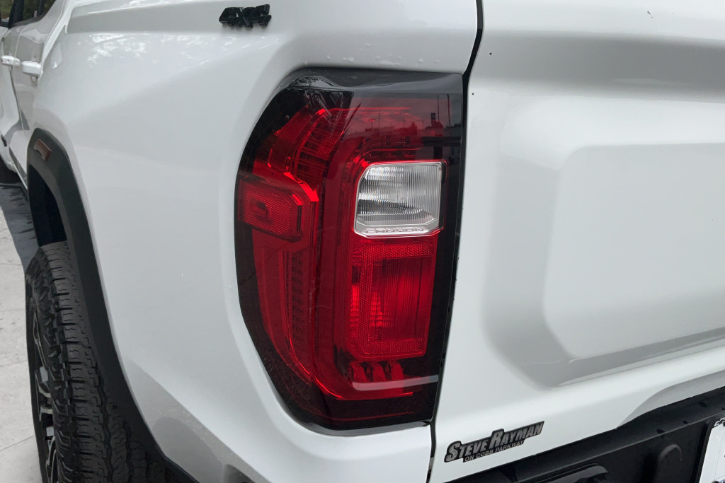 Used 2024 GMC Canyon AT4 w/ AT4 Premium Package AWD/4WD image 29