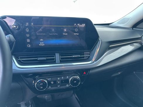 Used 2025 Chevrolet Trax ACTIV w/ Driver Confidence Package image 16