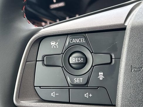 New 2026 Nissan Sentra SR w/ Floor Mat Package FWD image 26