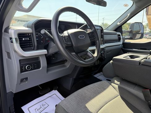 Used 2025 Ford F350 XLT AWD/4WD image 19