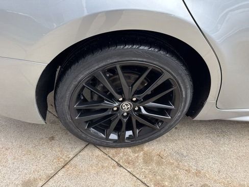 Used 2023 Toyota Camry XSE image 9