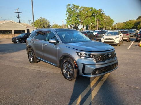 Used 2021 Kia Sorento EX image 3