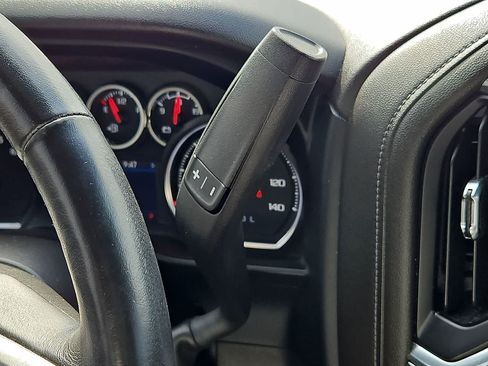Used 2022 Chevrolet Silverado 1500 LT AWD/4WD image 21