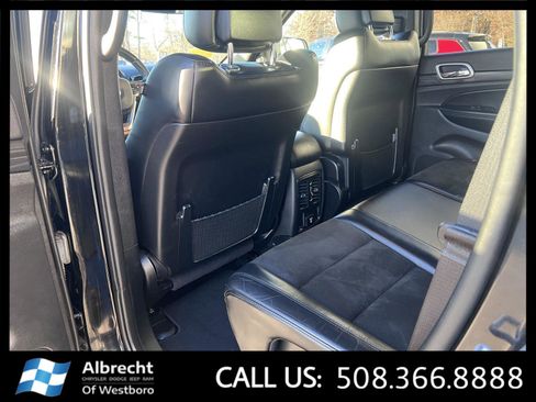 Used 2021 Jeep Grand Cherokee Laredo X image 12