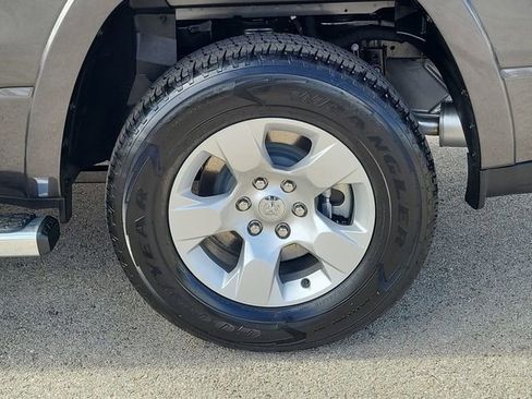 New 2026 RAM 1500 4x4 Crew Cab image 18